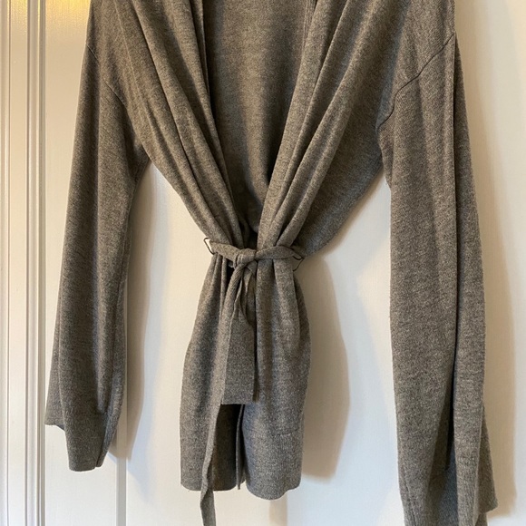 Grey cozy wrap sweater - Picture 2 of 7